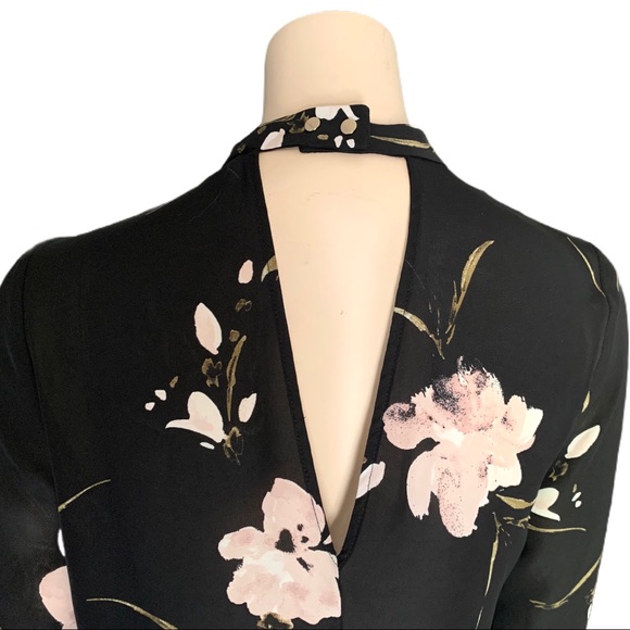 3/$30 Dynamite Choker V-Neck Floral Black Top Sz S - Picture 6 of 12